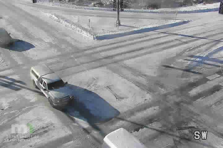 Traffic Cam Chanhassen: T.H.5 WB @ T.H.41 NB