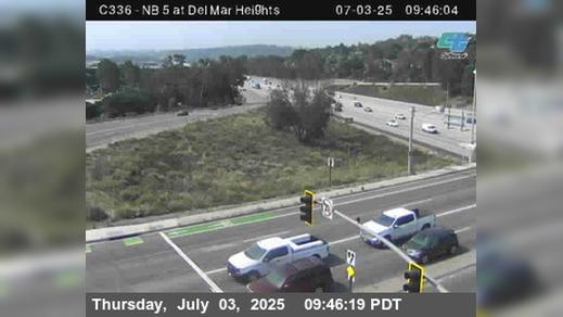 Traffic Cam San Diego › North: C336) NB 5 : Del Mar Heights