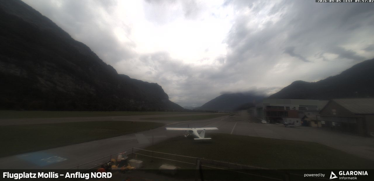 Glarus Nord › Norden: Mollis Airport
