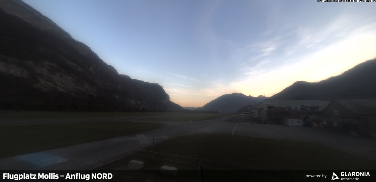 Glarus Nord › Norden: Mollis Airport