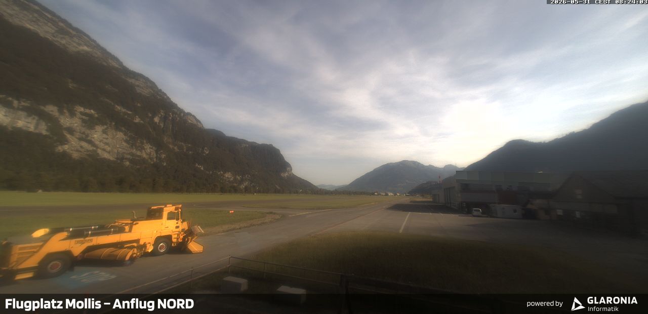 Glarus Nord › Norden: Mollis Airport