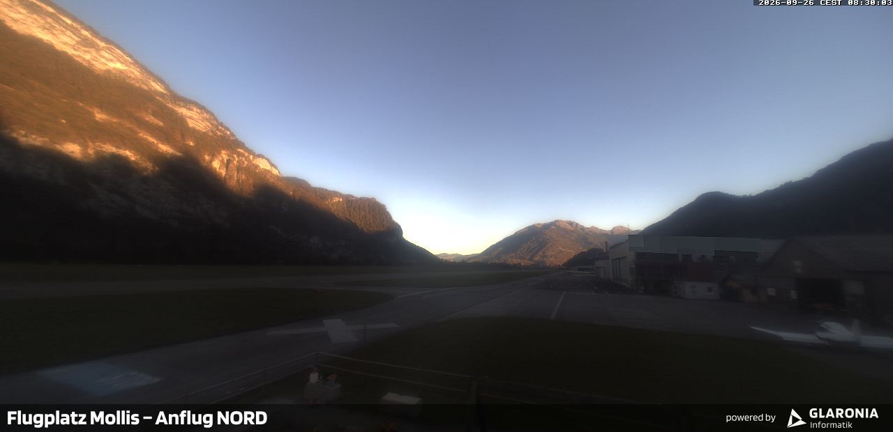 Glarus Nord › Norden: Mollis Airport