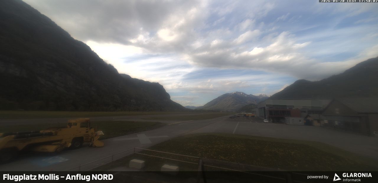 Glarus Nord › Norden: Mollis Airport