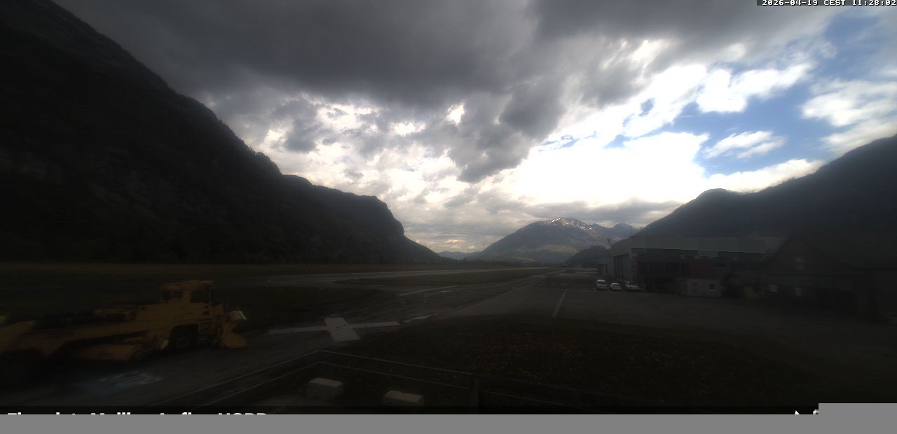 Glarus Nord › Norden: Mollis Airport