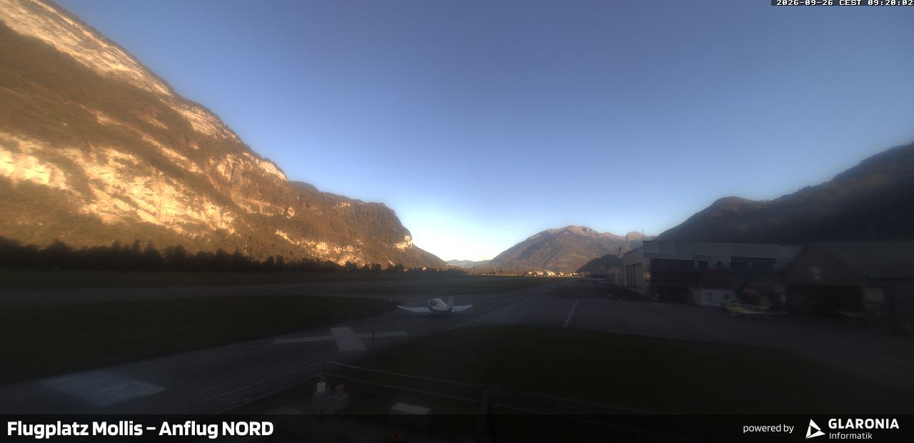 Glarus Nord › Norden: Mollis Airport