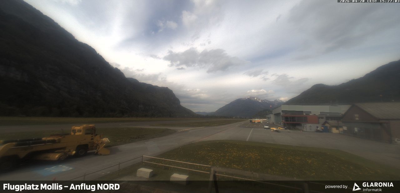 Glarus Nord › Norden: Mollis Airport
