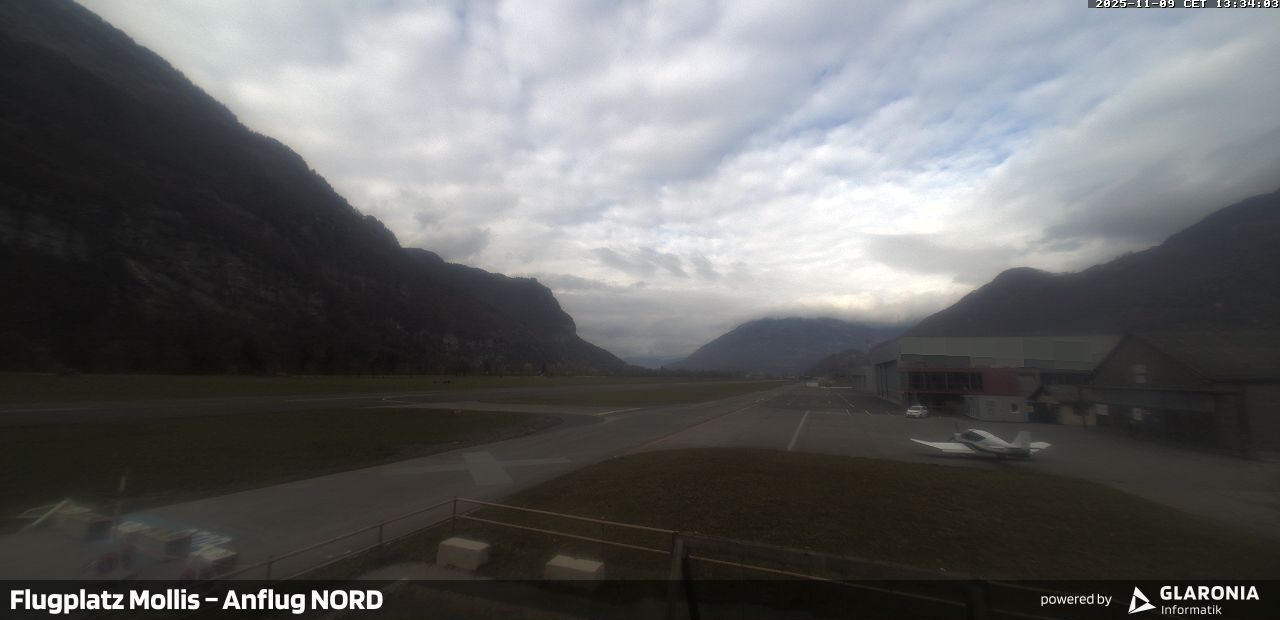 Glarus Nord › Norden: Mollis Airport