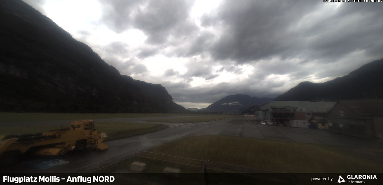 Glarus Nord › Norden: Mollis Airport