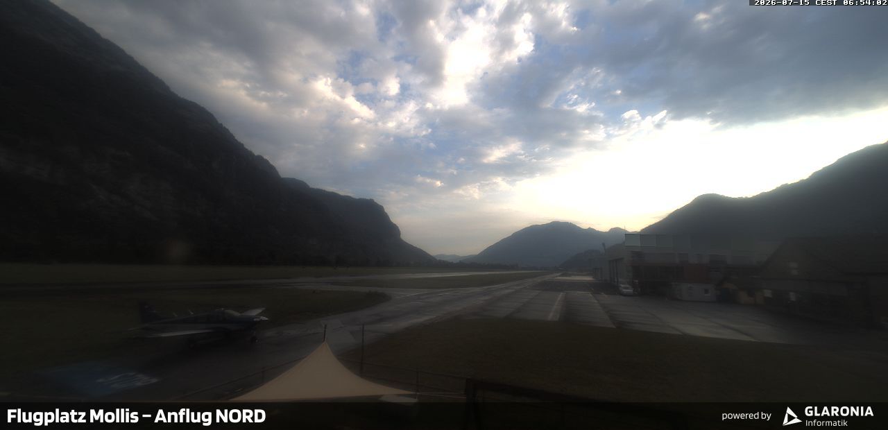 Glarus Nord › Norden: Mollis Airport