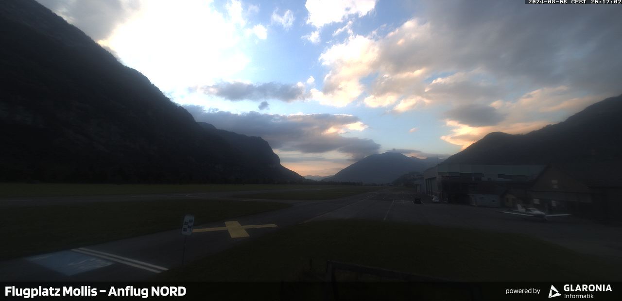 Glarus Nord › Norden: Mollis Airport