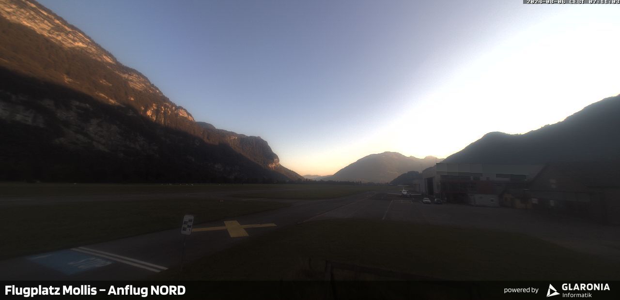 Glarus Nord › Norden: Mollis Airport