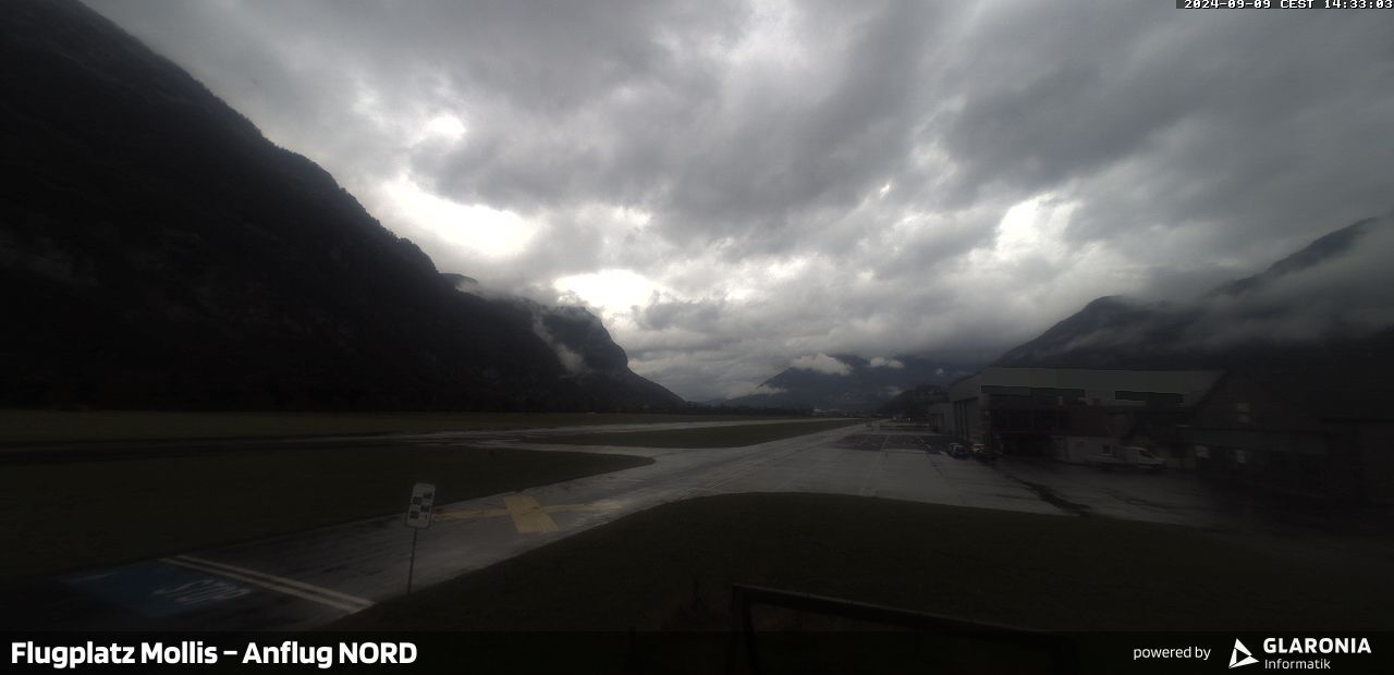 Glarus Nord › Norden: Mollis Airport