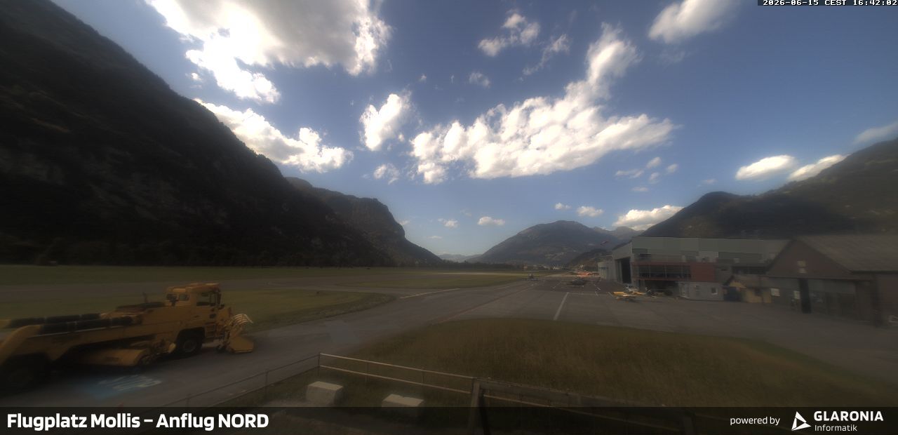Glarus Nord › Norden: Mollis Airport