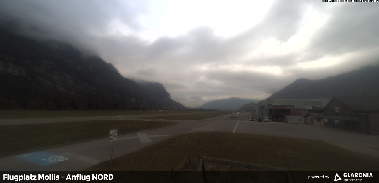 Glarus Nord › Norden: Mollis Airport