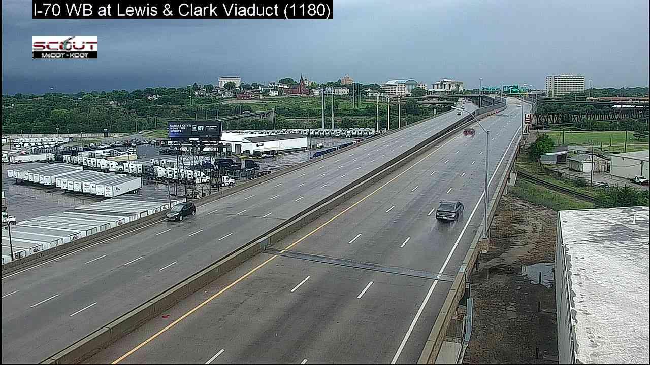 Traffic Cam Kansas City: I- WB On Lewis & Clark Viaduct