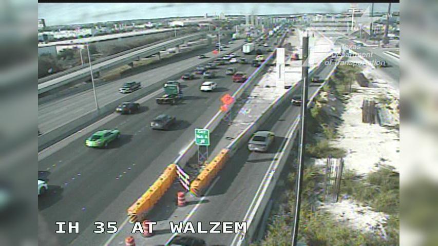 Traffic Cam San Antonio › North: IH 35 at Walzem