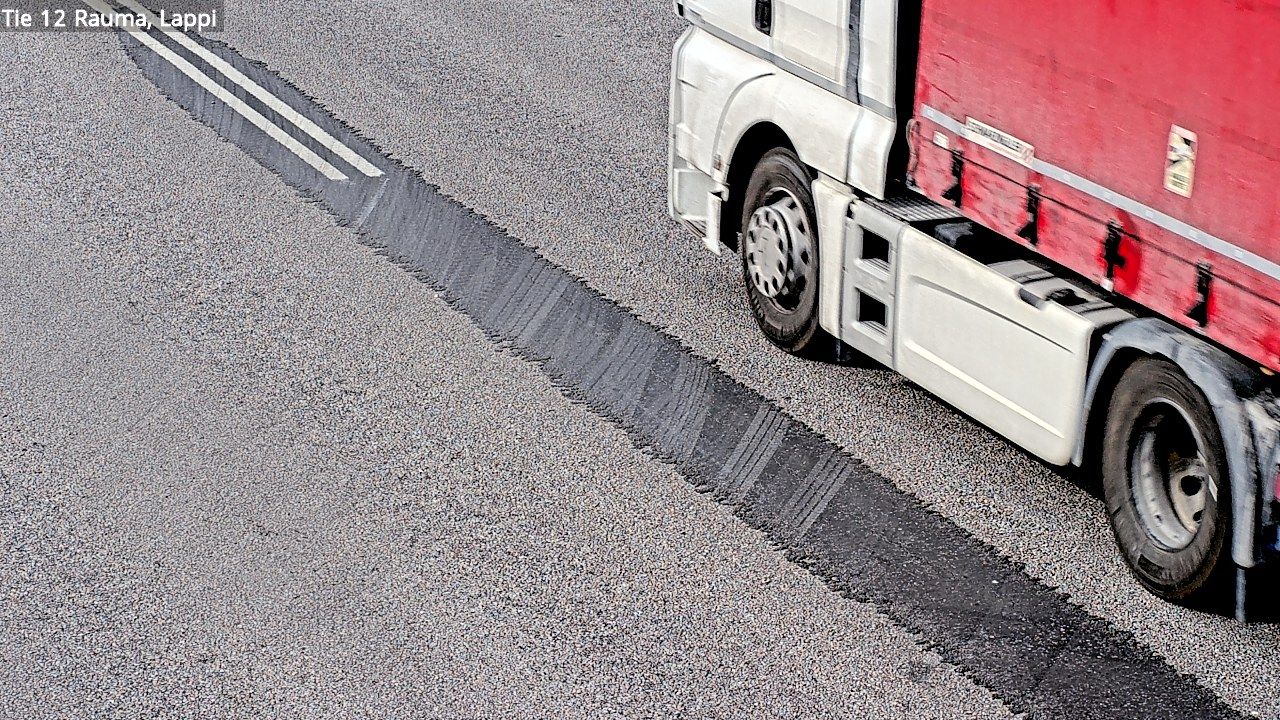 Traffic Cam Lappi: Tie12 Lapinmaki - Tienpinta