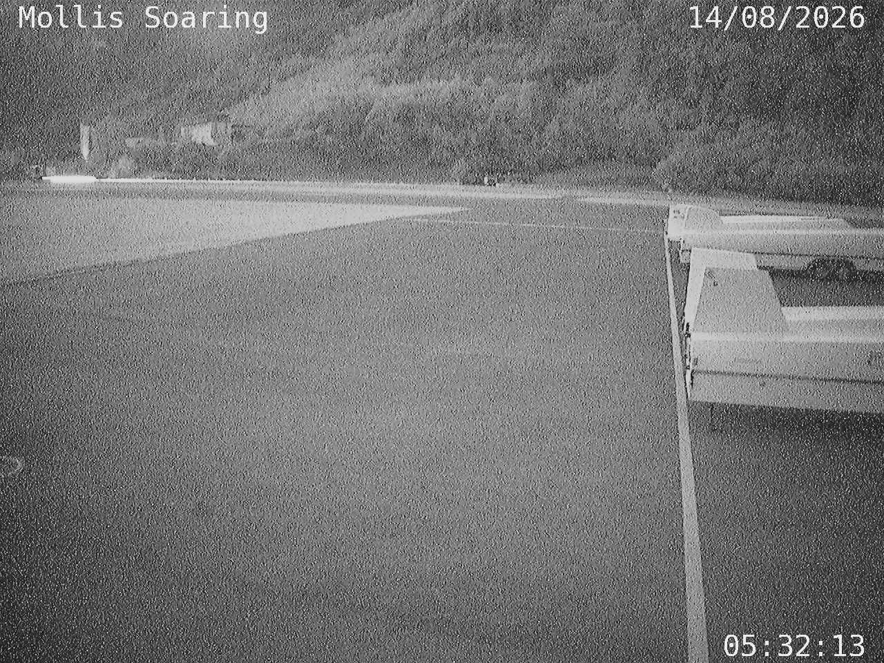 Mollis › Osten: Glider Club Glarnerland - Flugplatz Mollis