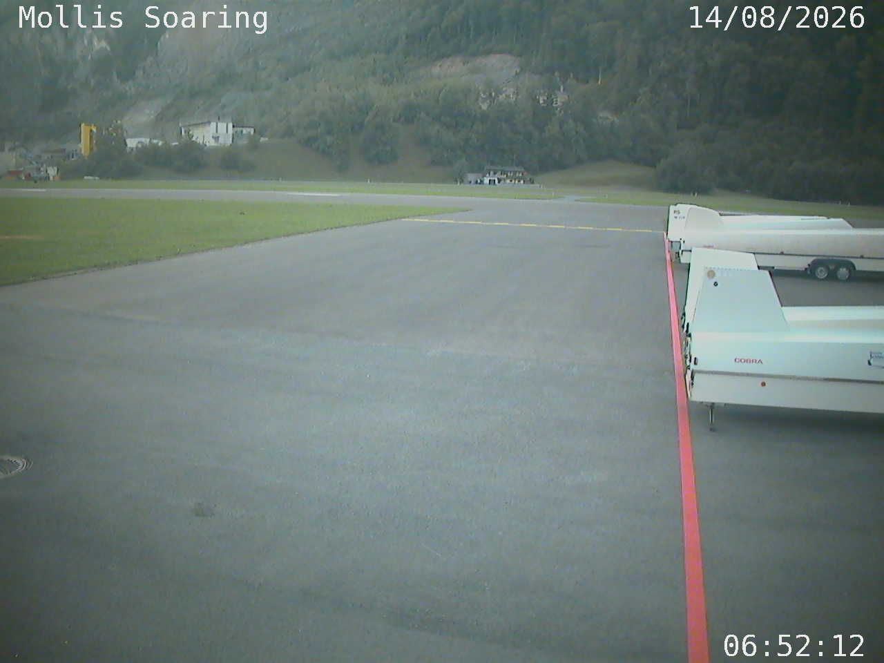 Mollis › Osten: Glider Club Glarnerland - Flugplatz Mollis