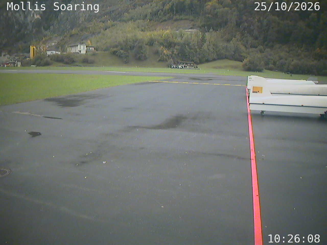 Mollis › Osten: Glider Club Glarnerland - Flugplatz Mollis