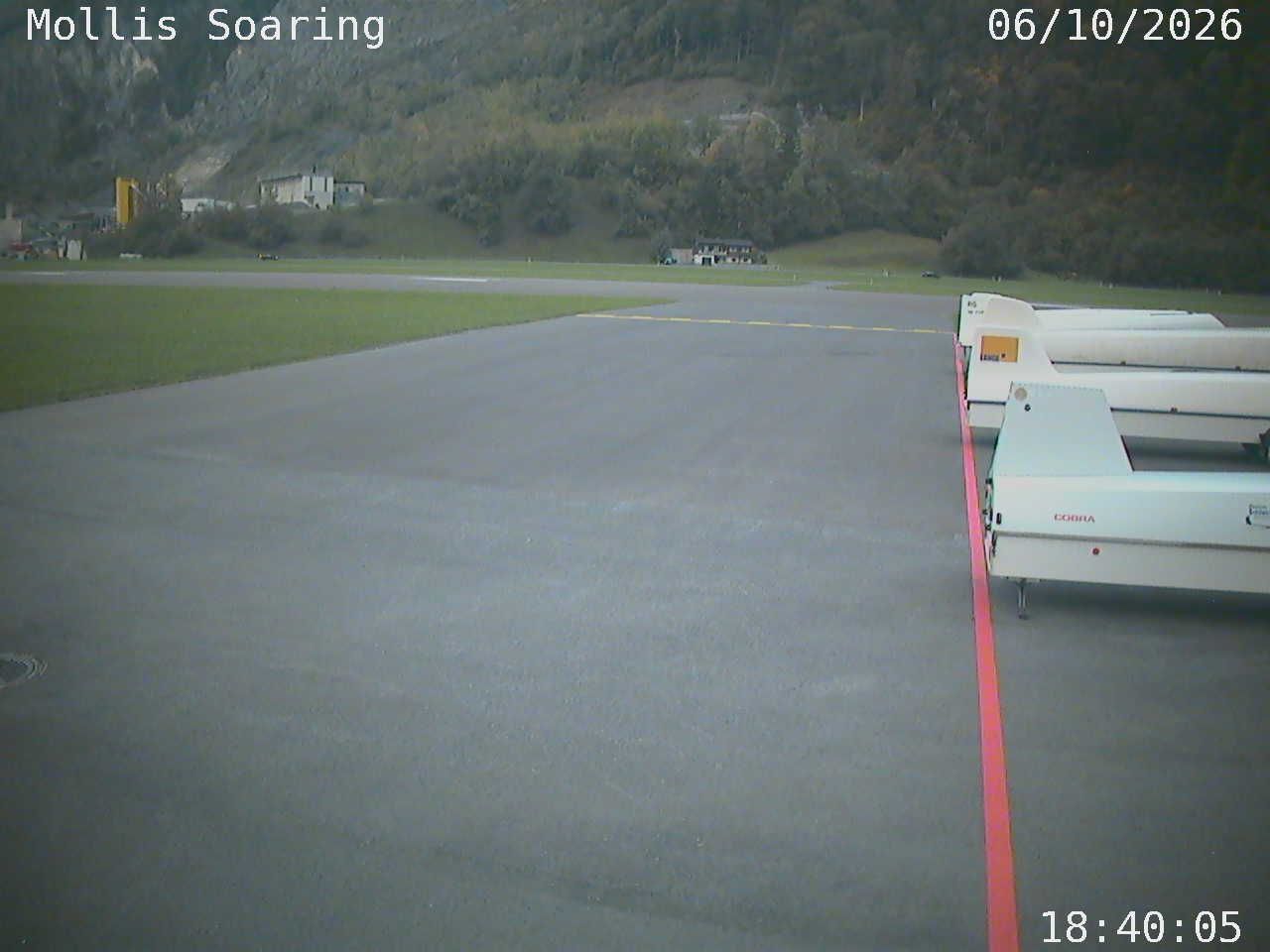 Mollis › Osten: Glider Club Glarnerland - Flugplatz Mollis