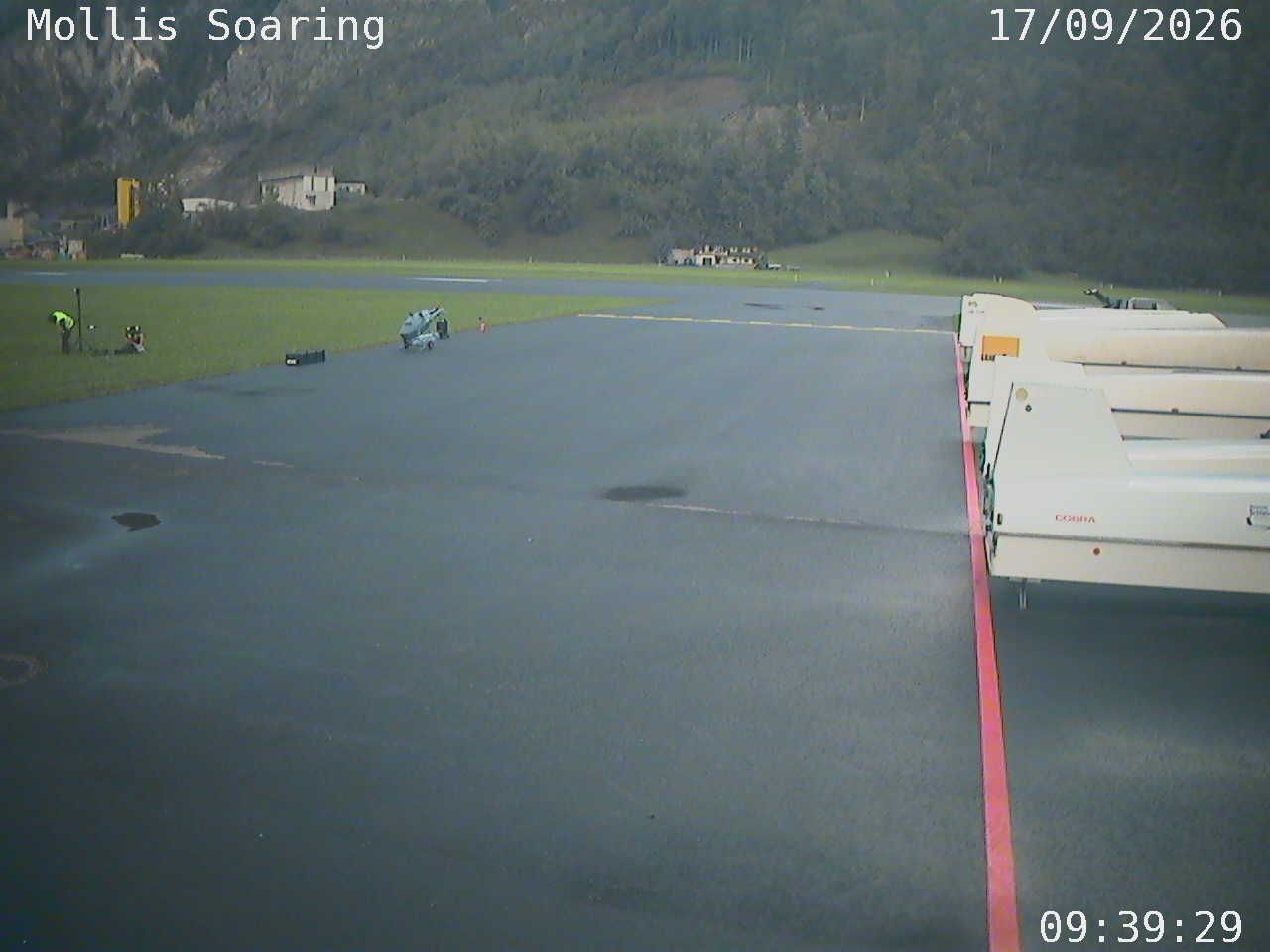 Mollis › Osten: Glider Club Glarnerland - Flugplatz Mollis