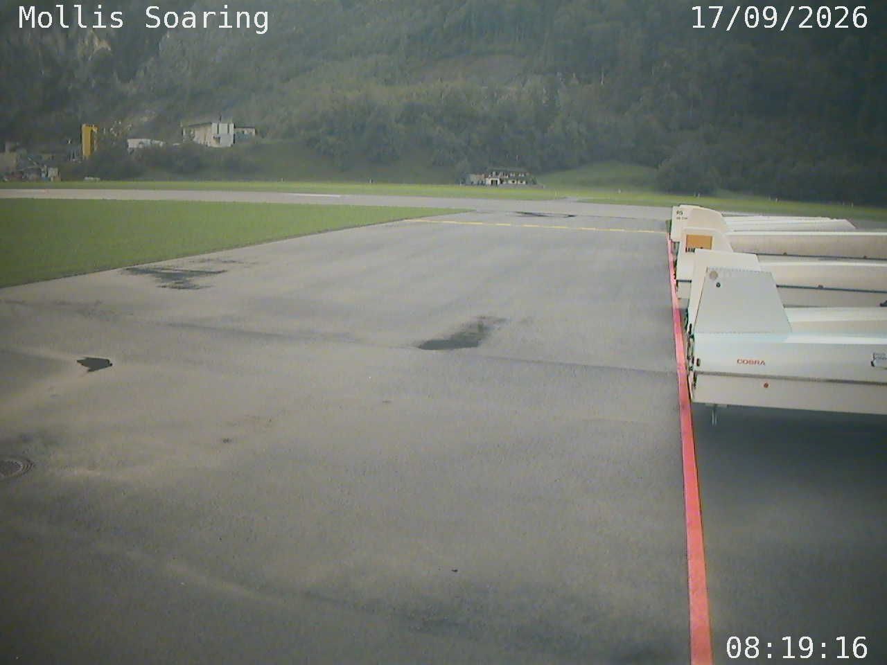 Mollis › Osten: Glider Club Glarnerland - Flugplatz Mollis
