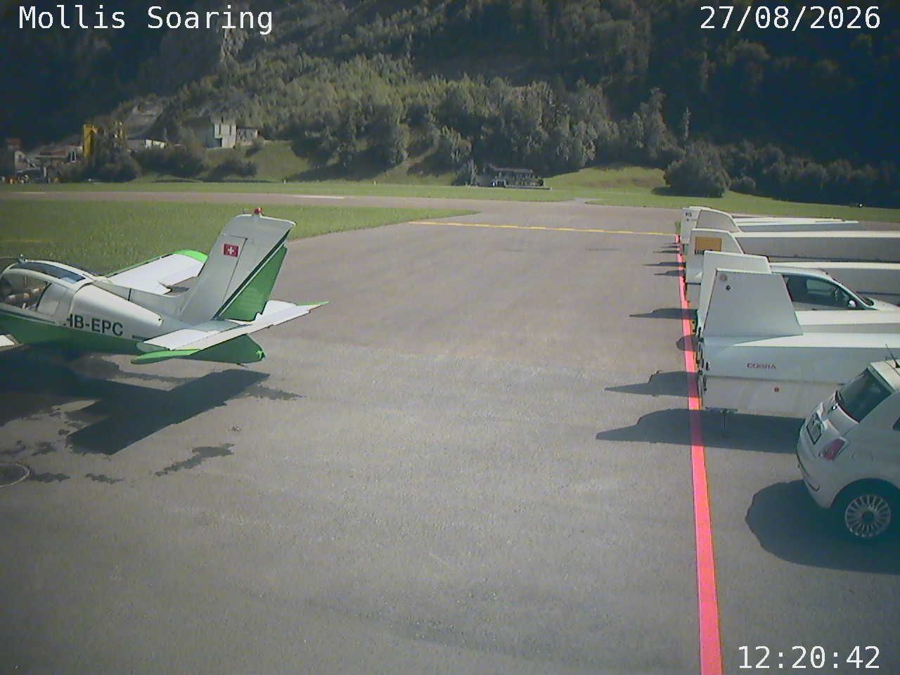 Mollis › Osten: Glider Club Glarnerland - Flugplatz Mollis