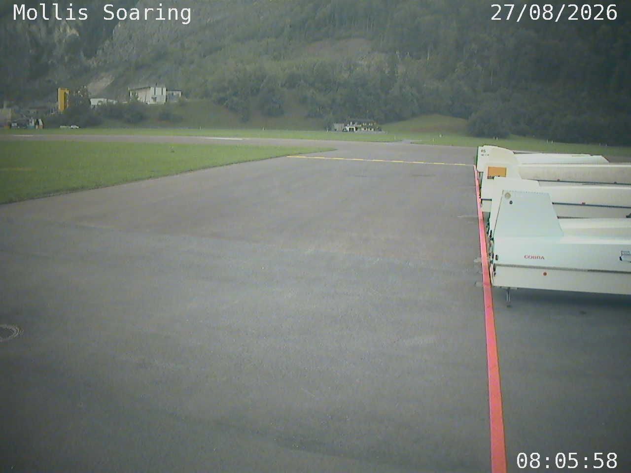 Mollis › Osten: Glider Club Glarnerland - Flugplatz Mollis