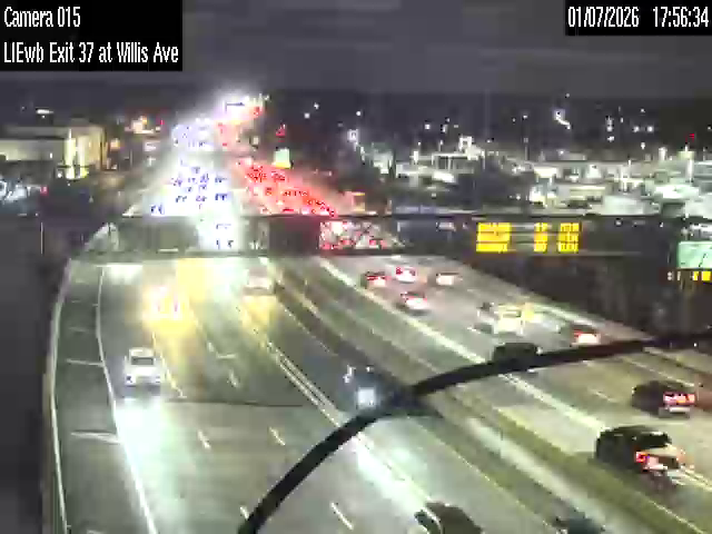 Traffic Cam Munsey Park › West: I-495 at Willis Ave