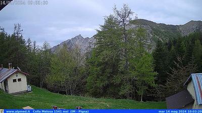 immagine della webcam nei dintorni di Triora: webcam Castel Vittorio