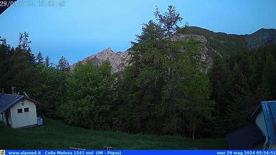 immagine della webcam nei dintorni di Vallecrosia: webcam Castel Vittorio
