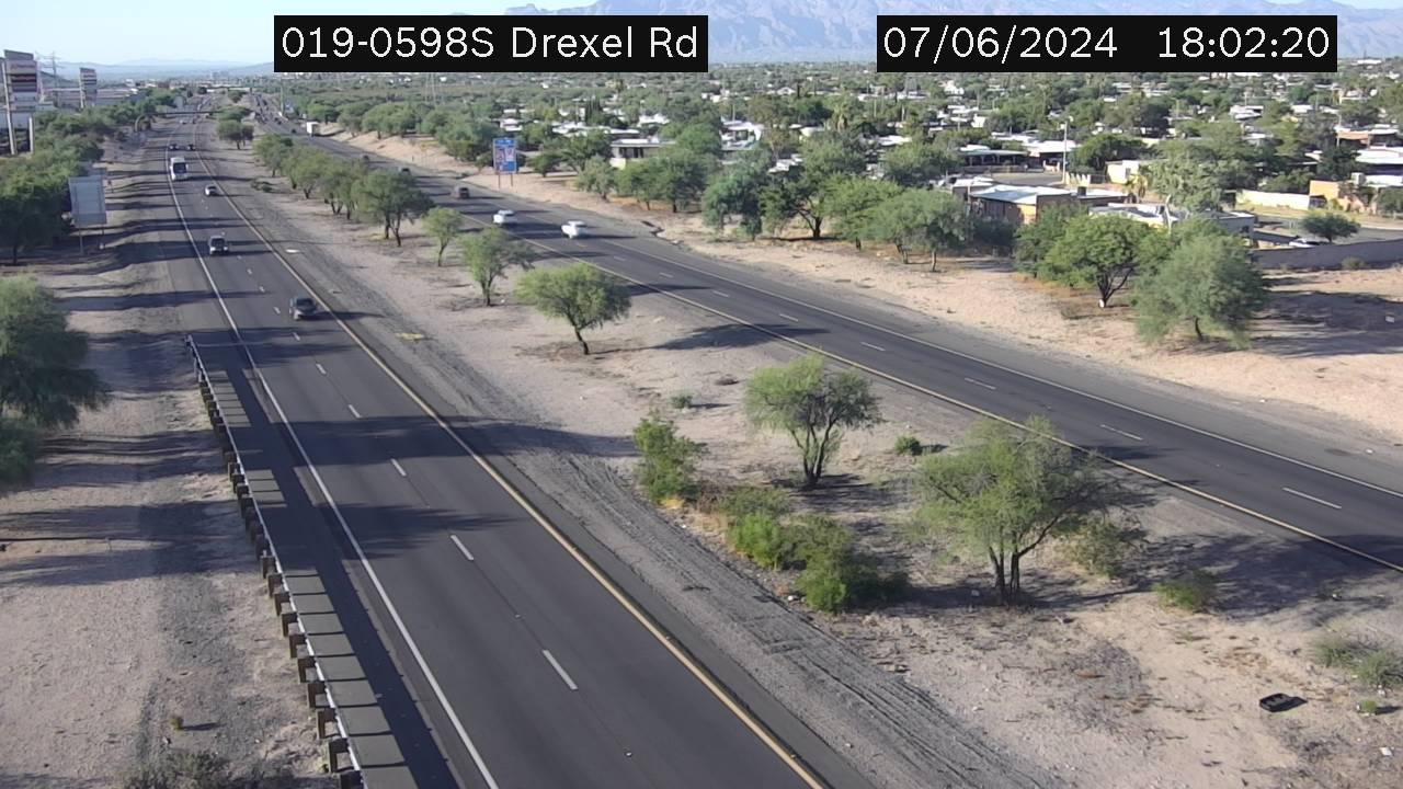 Traffic Cam Tucson › South: I-19 SB 59.80 @Drexel Rd