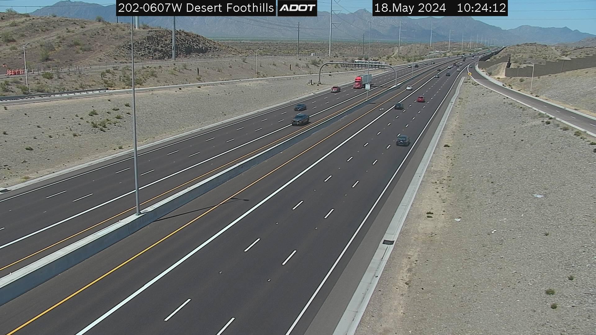 Traffic Cam Phoenix › West: SR-202 WB 60.70 @Desert Foothills