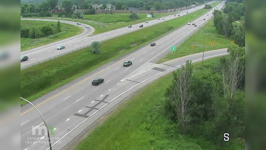 Traffic Cam Woodbury: I-494: I-494 WB @ Lake Rd