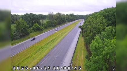 Traffic Cam Indianapolis: I-74: 1-074-070-2-1 RACEWAY RD