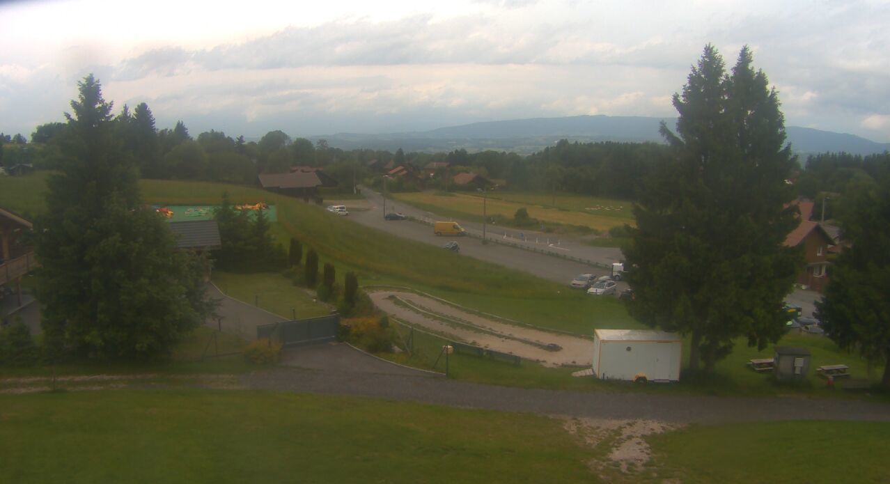Traffic Cam Orange › North-West: Leisure center Orange Montisel