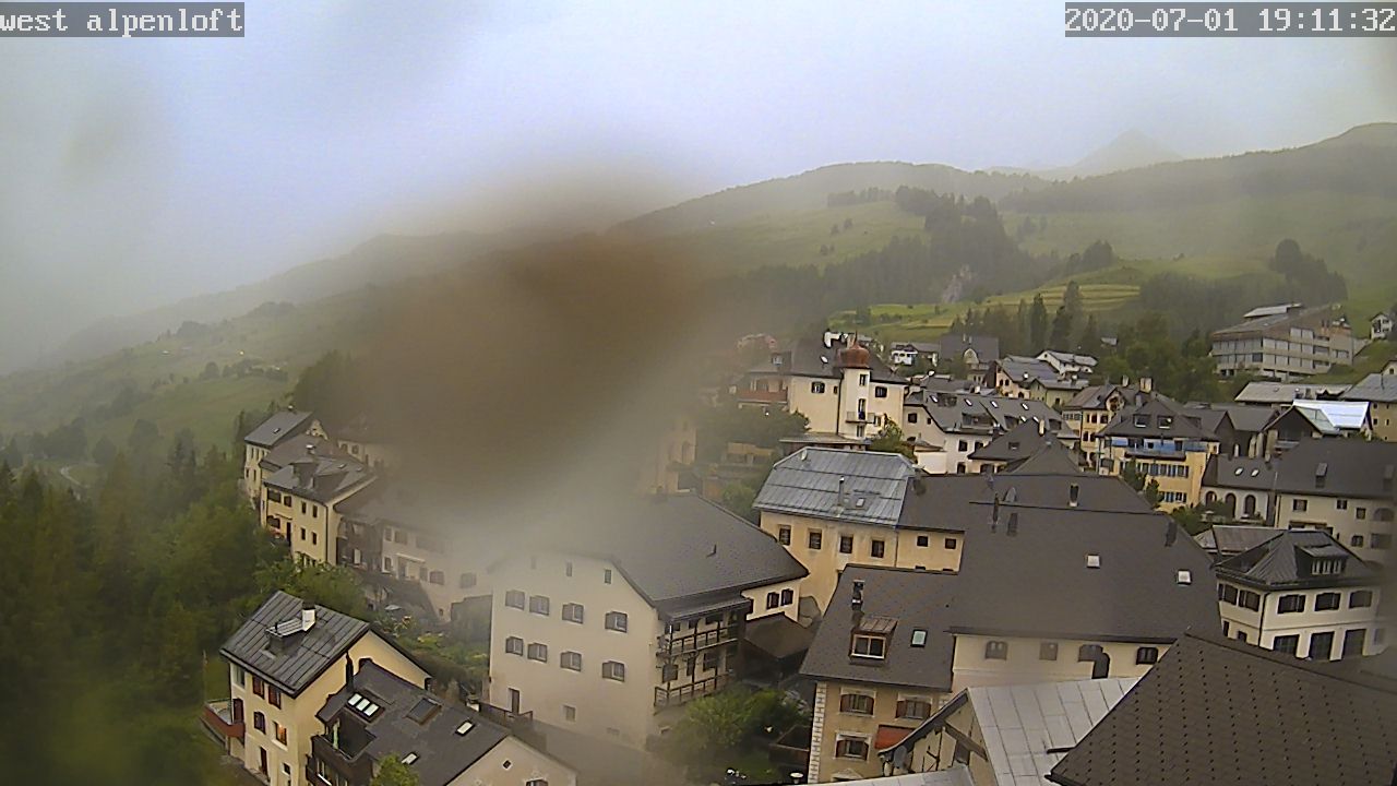 Sins (Sent) › Westen: Alpenloft 4-8 Bett-Ferienwohnung oder Studio mit Bad Ab CHF 532.- die Woche
