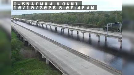 Traffic Cam LaPlace: I-55 at MM 4.5