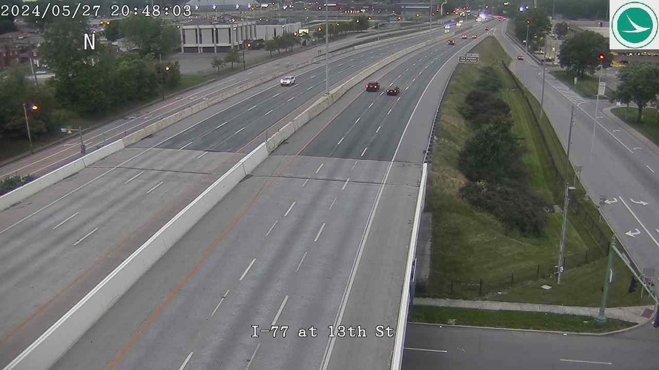 Traffic Cam Canton: I-77 at 13th St