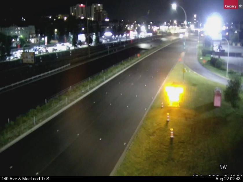 Traffic Cam Shawnee Slopes: 149 Avenue - Macleod Trail S