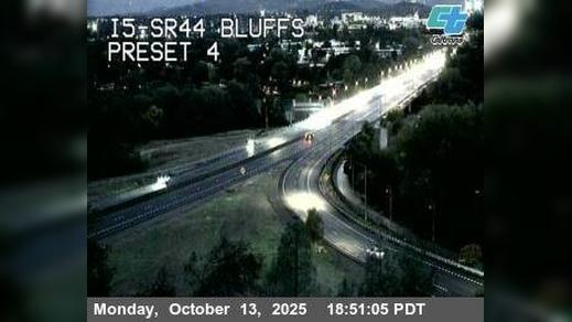 Traffic Cam Redding: I5-SR44 Bluffs