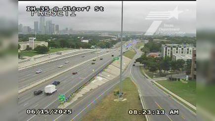 Traffic Cam Austin › North: I-35 @ E Oltorf