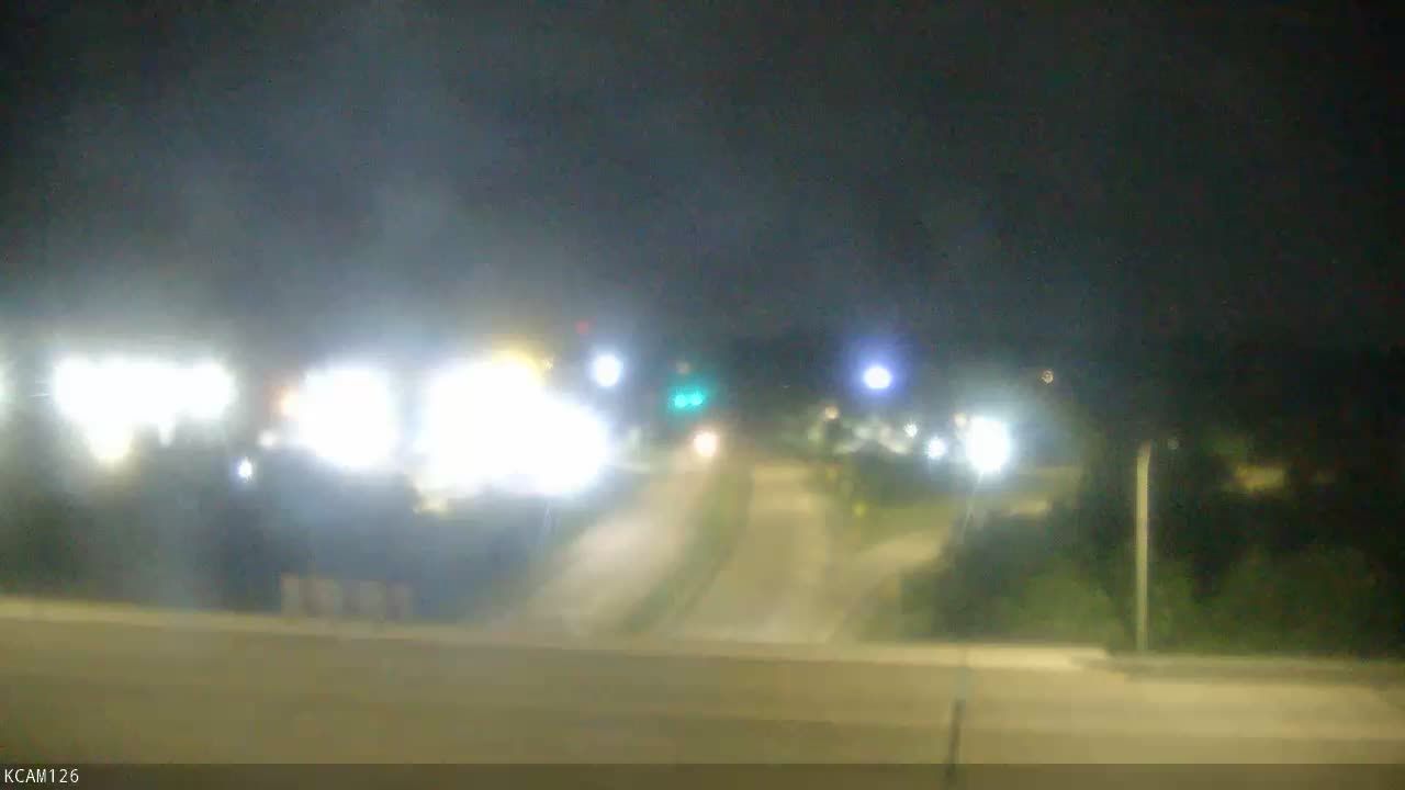 Traffic Cam Kings Cliff Mobile Home Park: BAY RD @ DE