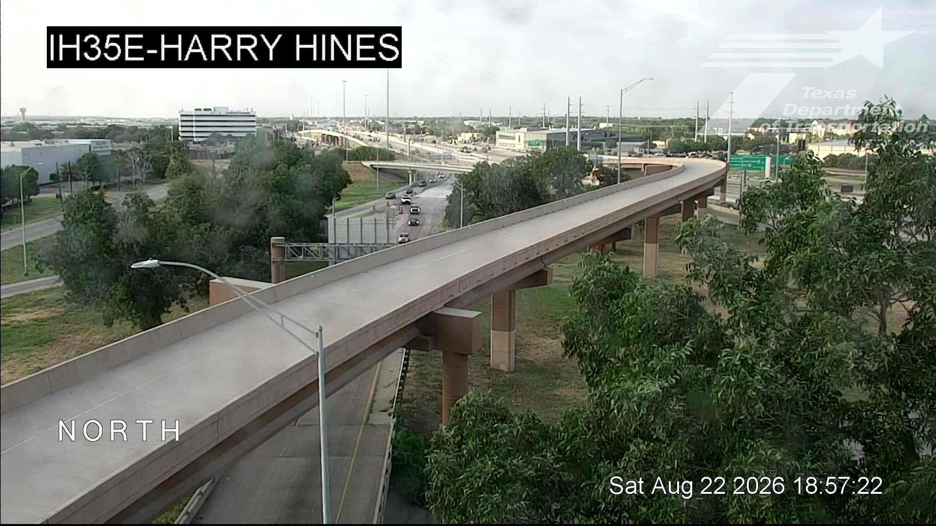 Traffic Cam Farmers Branch › North: I-35E @ Harry Hines