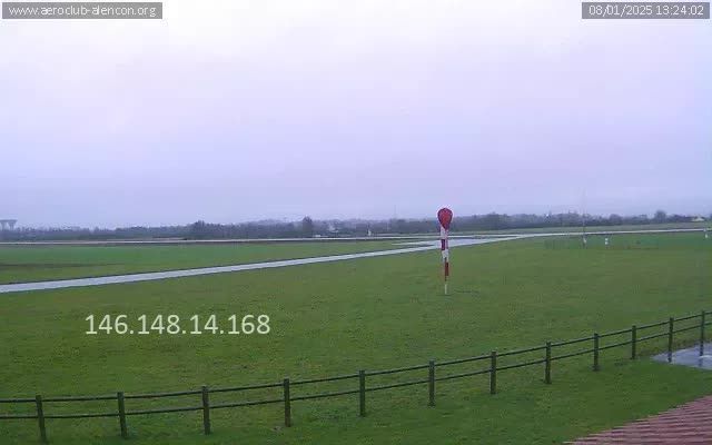 Traffic Cam Cerise: Alençon - Valframbert Airport