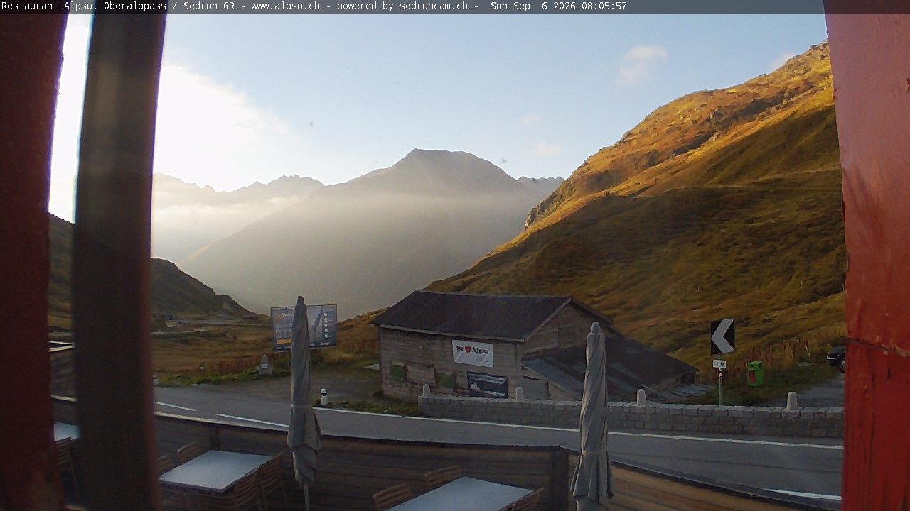 Tujetsch › Südosten: Leuchtturm Rheinquelle - Oberalp Pass