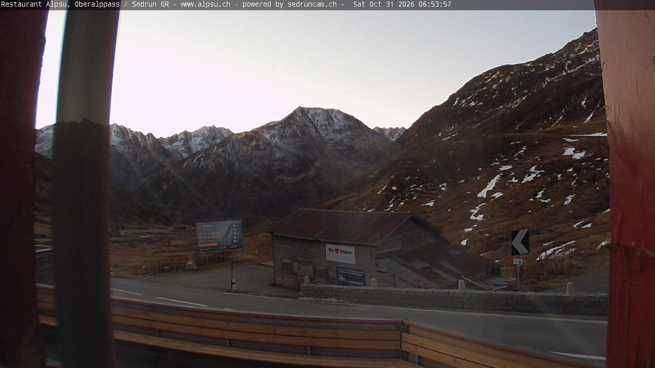 Tujetsch › Südosten: Leuchtturm Rheinquelle - Oberalp Pass
