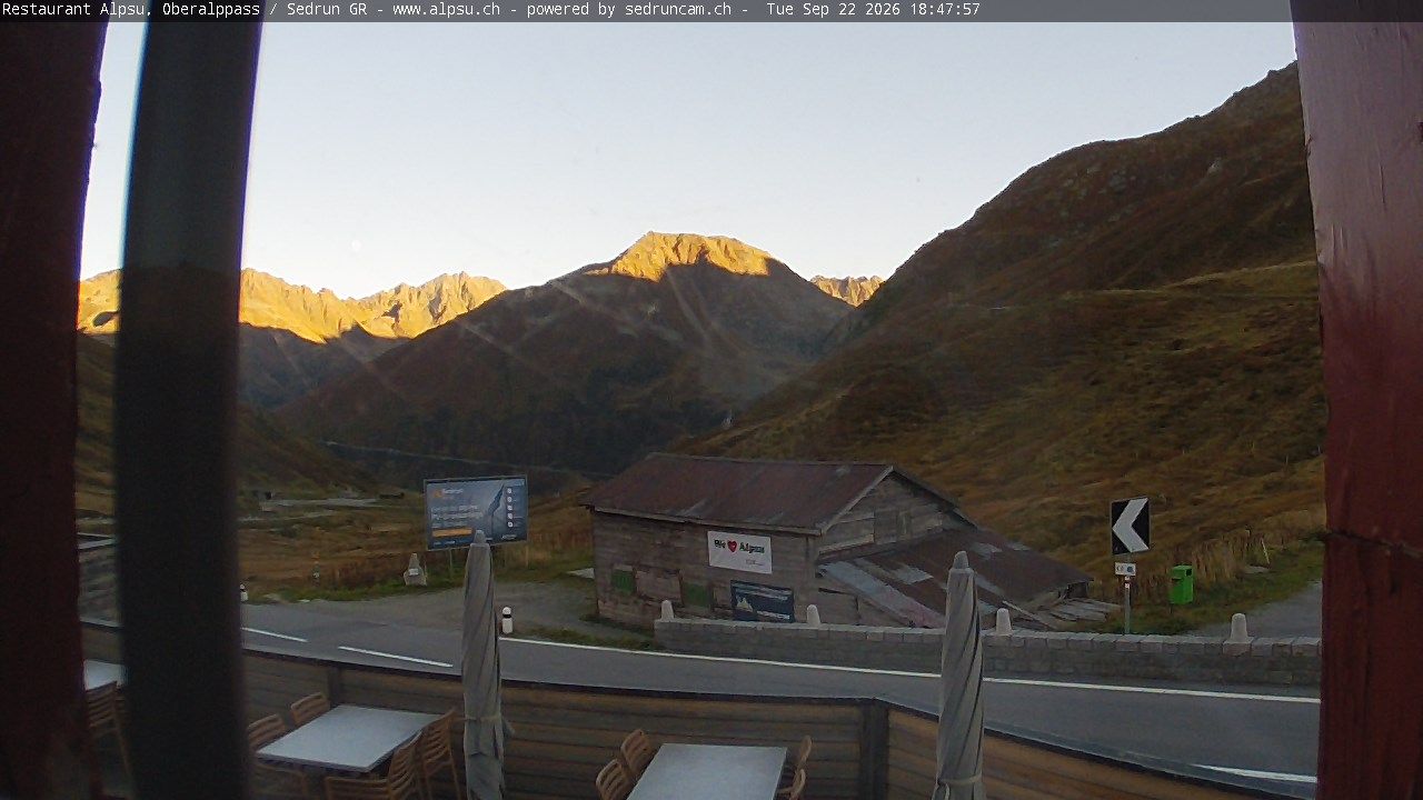 Tujetsch › Südosten: Leuchtturm Rheinquelle - Oberalp Pass
