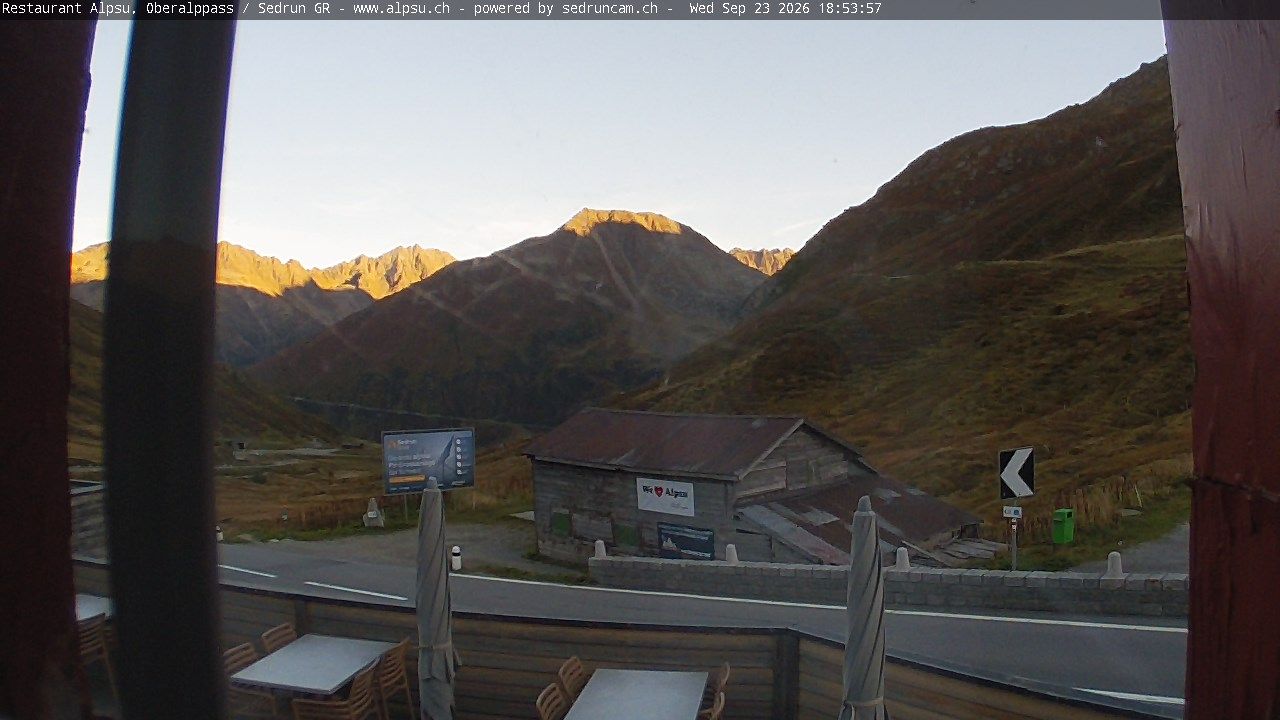 Tujetsch › Südosten: Leuchtturm Rheinquelle - Oberalp Pass